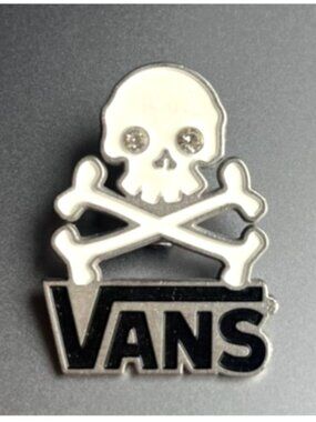 Rare Vintage Y2K Vans Skull & Crossbones Pin | Enamel with Rhinestone Eyes
